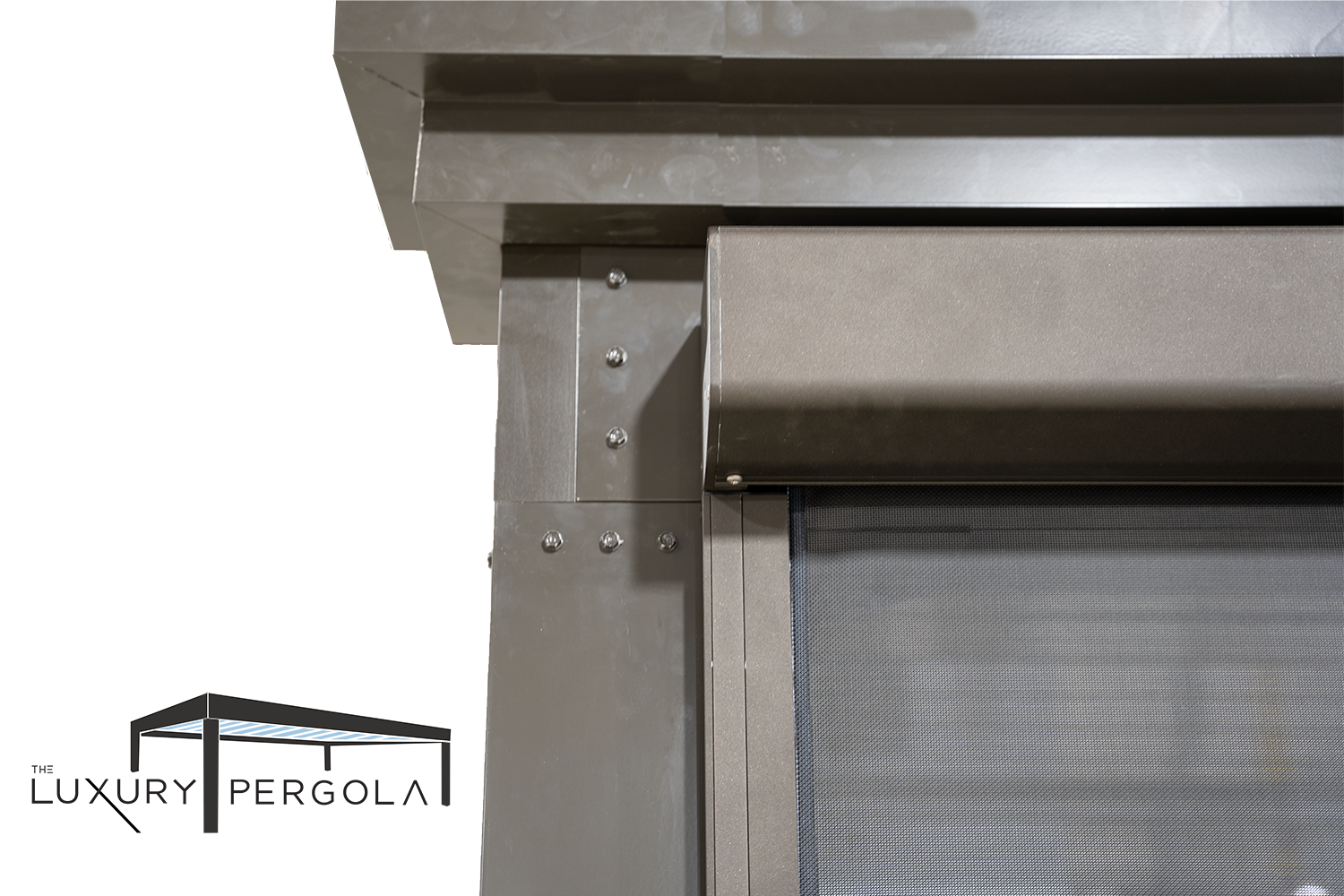 Connection of Luxury Pergola Screen
