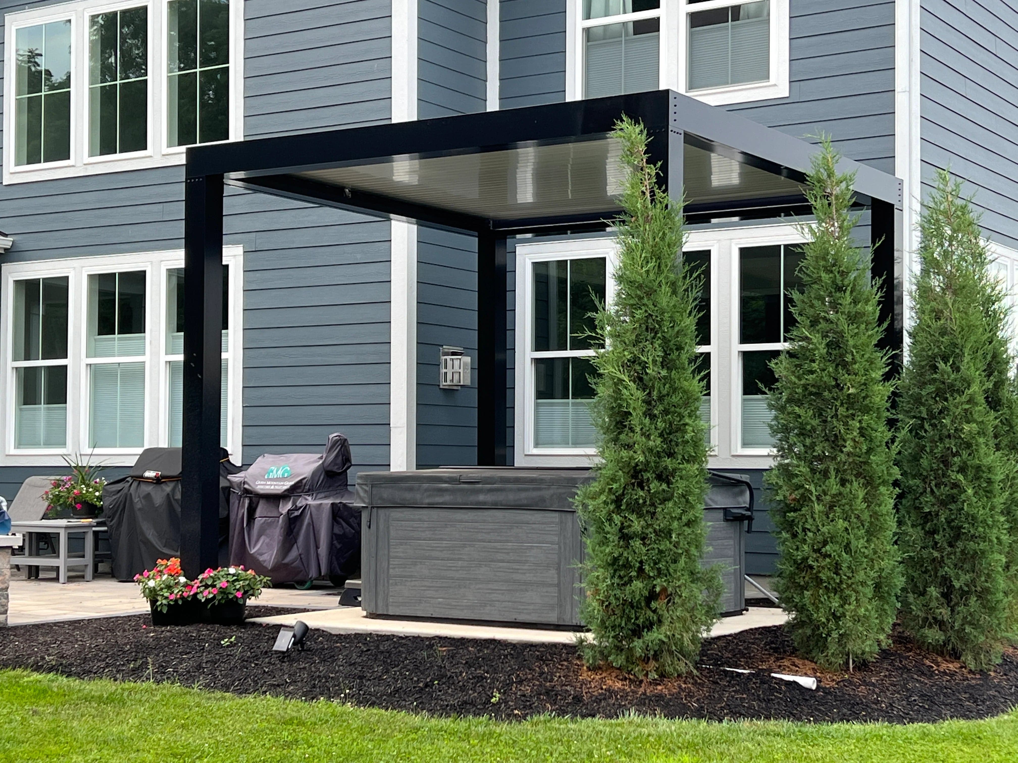 10'0" x 10'0" Louvered Pergola