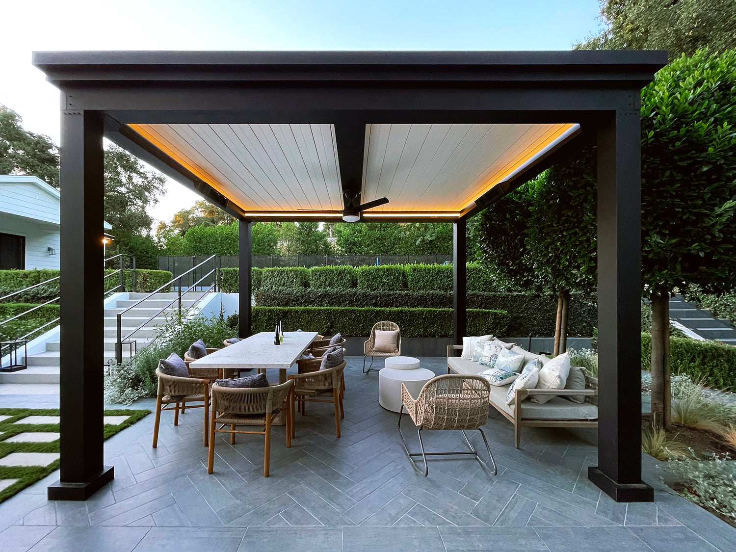 free standing luxury pergola with louvered roof