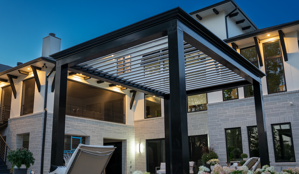 Pergola With Screen: What to Look For